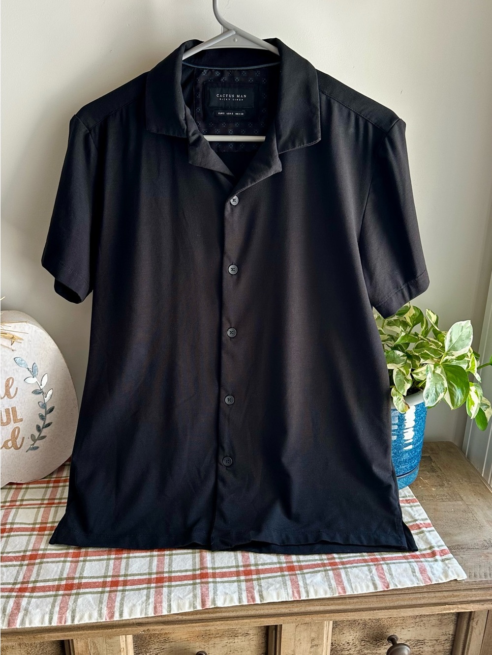 Cactus Man by Ricky Singh Black Short Sleeve Casual Button-Down Shirt